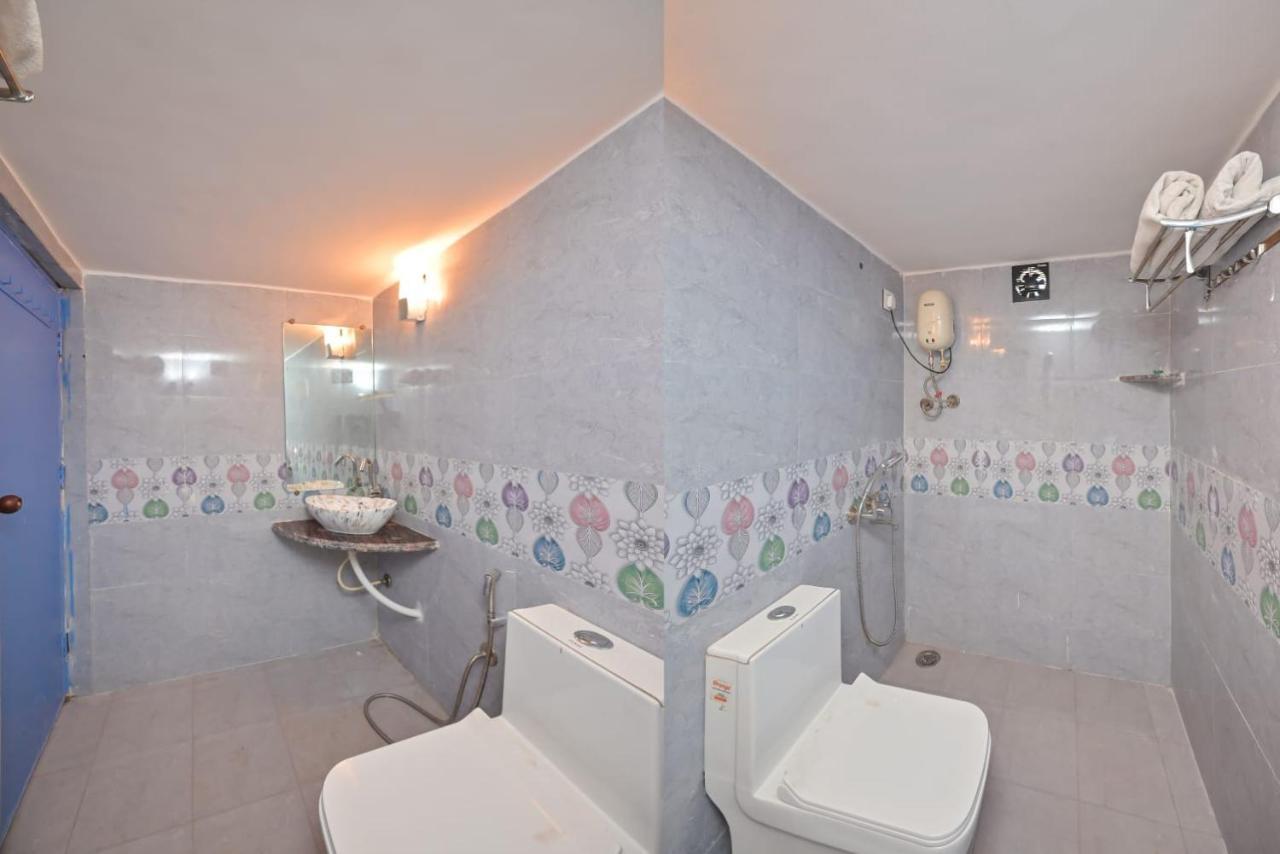 La Montagne Hotel Kārli Kültér fotó